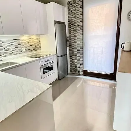 Quartier Vut-le-946 * レオン